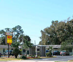 motel-forecourt-for-web_small.jpg