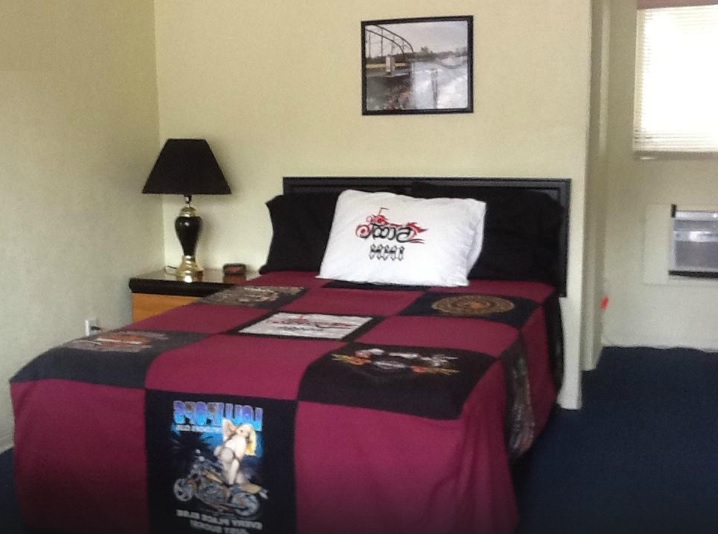 room1.jpg