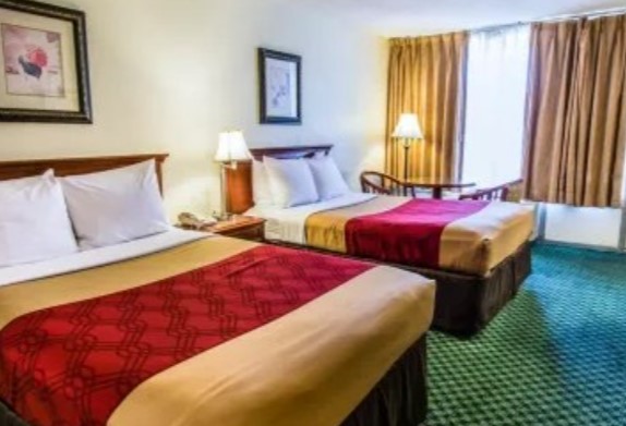 Econolodge-1.jpg